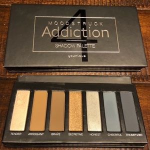 Younique Moodstruck Addiction Shadow Palette 4
